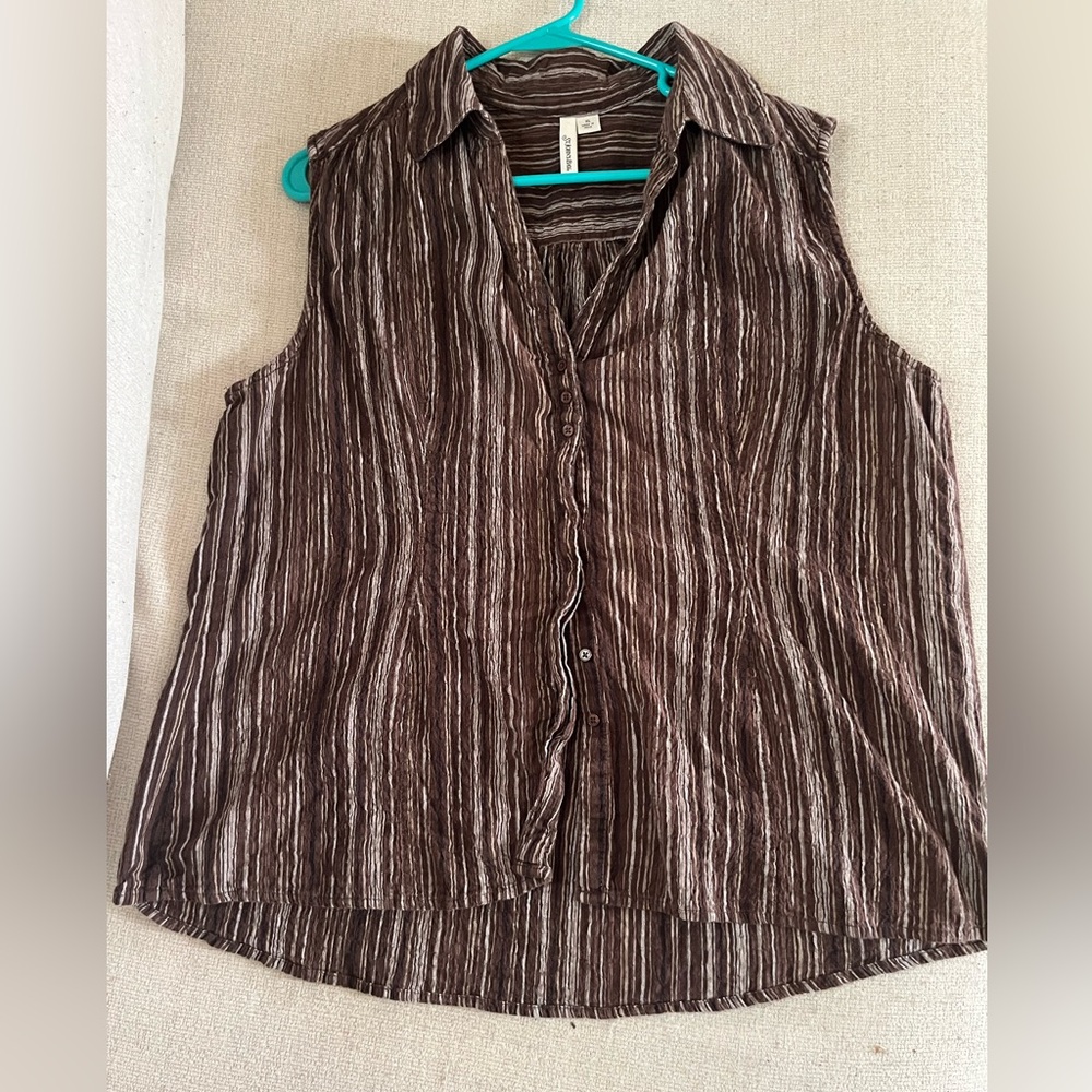 St.John’s bay sleeveless shirt